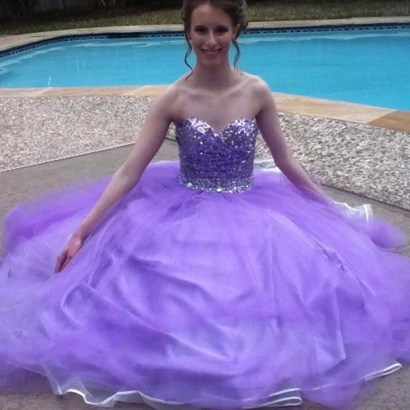 Maggie Sottoro formal gown - Picture 11 of 11